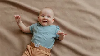 اصوات تلفت انتباه الرضيع 