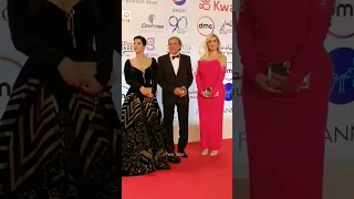 رانيا التومي وشمس الكويتية بطلات مسلسل سره الباتع بفساتين مثيرة بصحبة خالد يوسف 