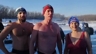 Омские моржи открыли купальный сезон