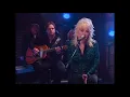 Dolly Parton Performs "I Will Always Love You" 😍 CMT