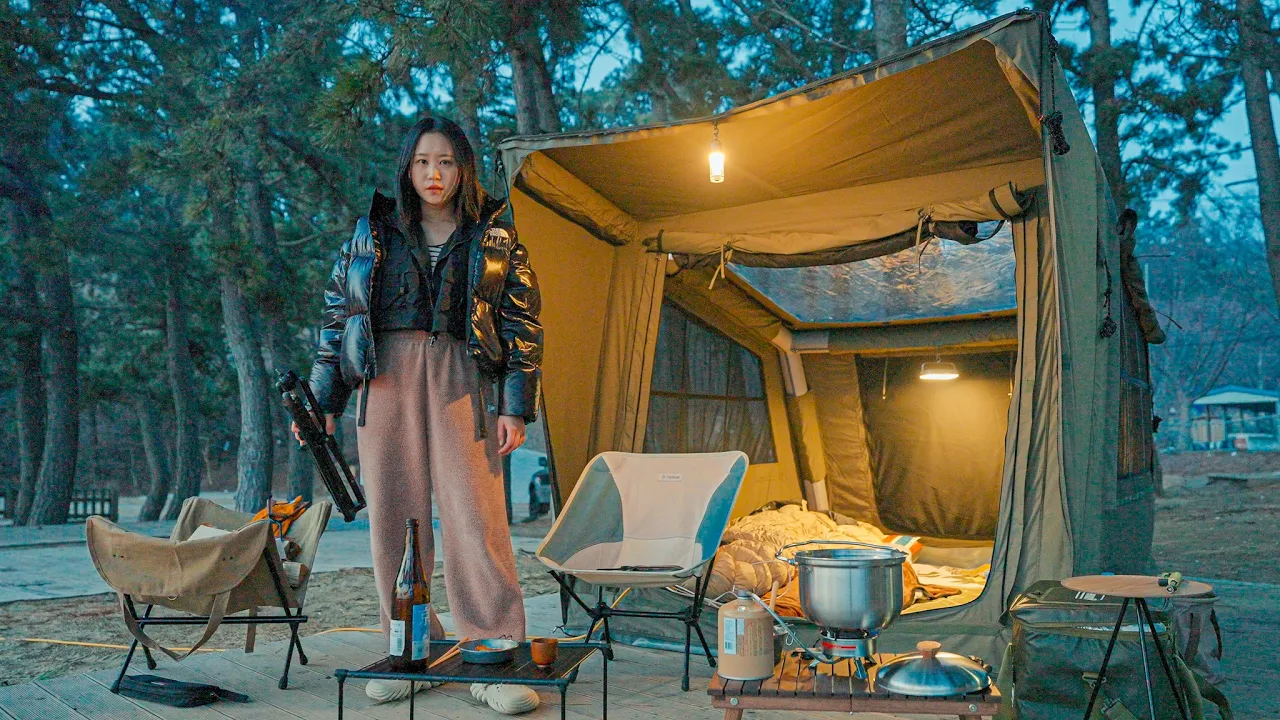 해변 바로 앞, 미니멀 에어텐트 솔로캠핑 | 매운 등갈비찜에 달큰한 사케 한 잔 | 태안 꾸지나무골캠핑장 썸네일