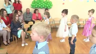 Зворушлива пісенька на випускному в садочку Прощавай наш садок 