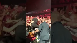 فضيحه بيلي ايلش 