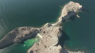 4k Sailboat in Honeymoon Cove Anchorage with Soothing Music  | Sailing Avocet