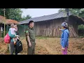 Download Lagu A lucky single mother met kind people and was given a house by a stranger/Hoang Thi Duyen HG