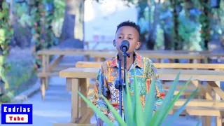 ልጁ ለእናቱ እንዲህ ያዜምላታል Cover Song 