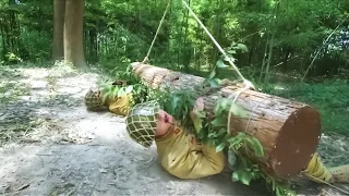 kung fu hunters set countless traps and plot against the pursuing japanese army 