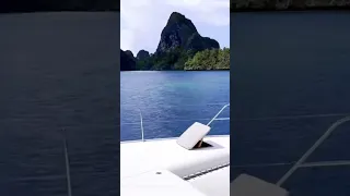 Yep… never gets old! Amazing 🤩 #sailingfamily #travel #indonesia