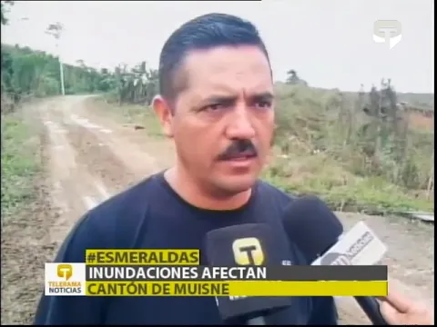 Inundaciones afectan cantón de Muisne