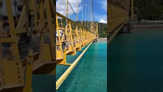 Nusa Lemongan Yellow bridge – Indonesia