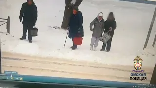 Водитель «Лады» сбил девочку на пешеходнике в Омске