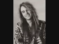 Download Lagu Who Sung It Best? \