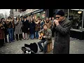 Lagu Frank Sinatra Joins a Street Musician — The Crowd Had NO IDEA Who He Was