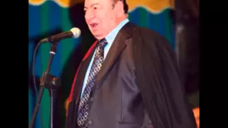 مؤسس الطرب صباح فخري لما بدا يتثنى   دندنها