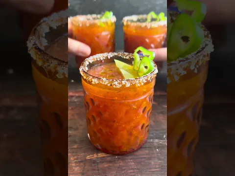 RECIPE ⬇️ Tomato marinara frozen margarita with chilli salt #cocktail #margarita #tomato #frozen