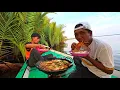 Download Lagu Kembali mancing di sungai besar dan masak udang sambal kemangi langsung diperahu.