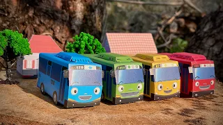 Mencari Mainan Tayo Bus Kecil di Kebun - Tayo The Little Bus