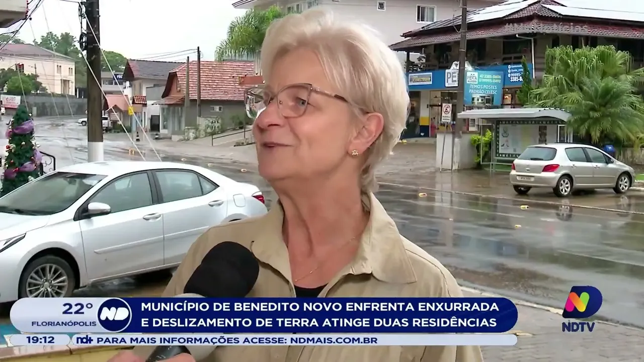 Municípios de Benedito Novo enfrenta enxurrada e deslizamentos de terra atinge duas residências