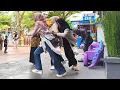 Heboh seketika..!! prank patung hidup..!!!