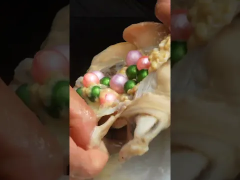 🔥 Girl finds mutant clam full of rare colorful river pearls