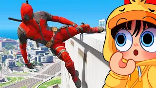 QUEDAS EPICAS do DEADPOOL no GTA 5 ( Saito Reage )