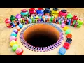 Download Lagu Grote ballonnen van de tandpasta-uitbarsting met een gigantische Coca-Cola-doos, Mtn Dew, Monster...