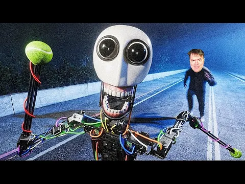 Video Thumbnail: Robotul meu REAL a SCAPAT..