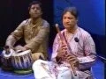 Lagu Pandit Hari Prasad Chaurasia plays Raga Miya Malhar.