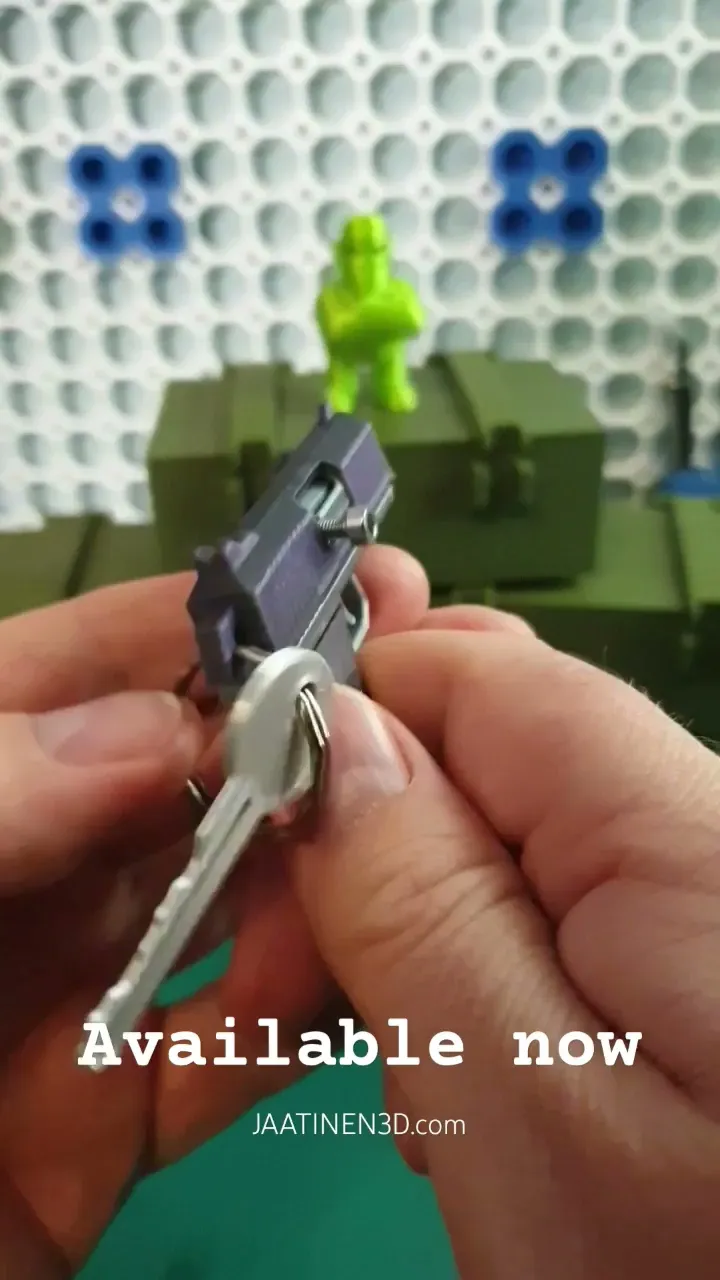 Pistol Keychain — Functional Blaster & Fidget Toy