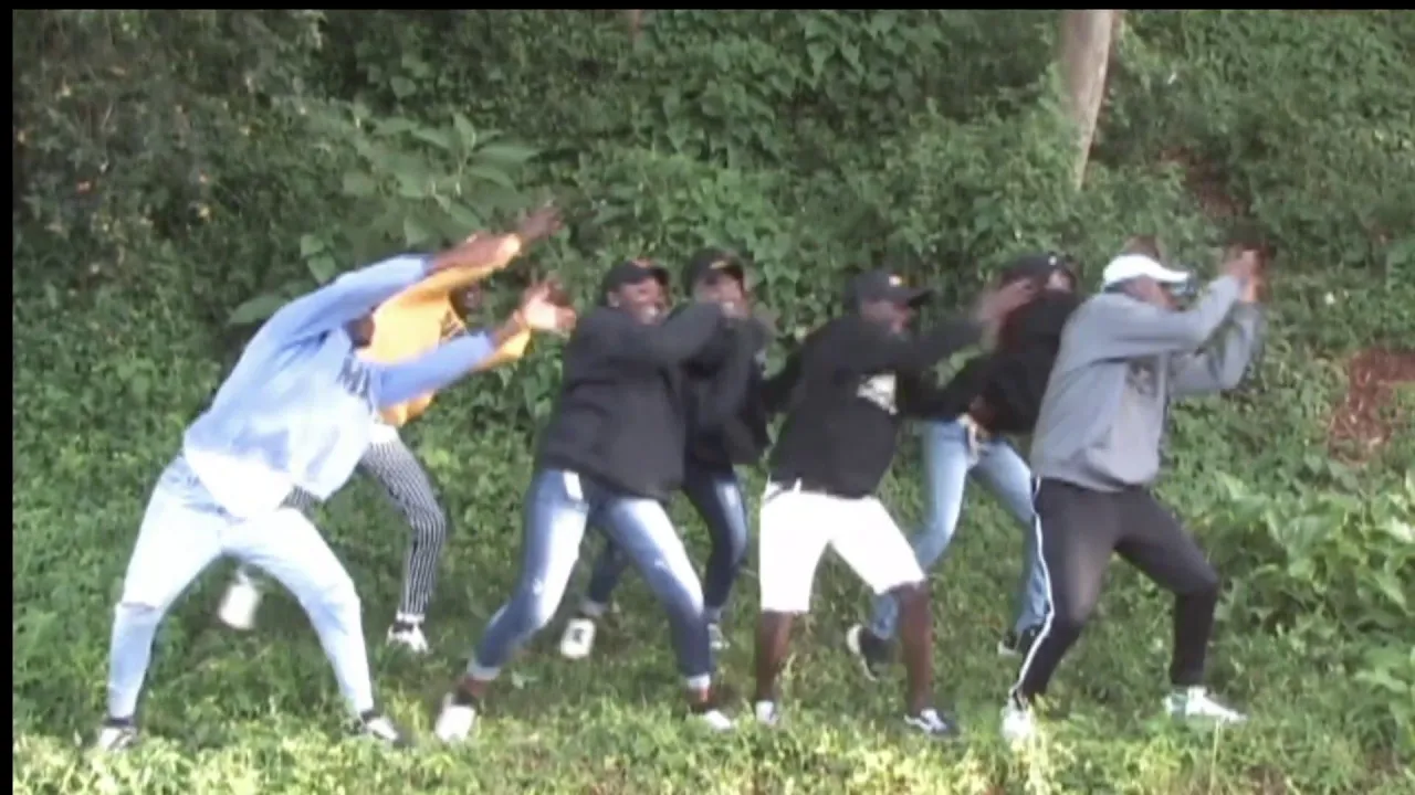 ANDY BUMUNTU-ON FIRE DANCE