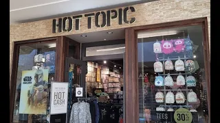 HOT TOPIC - Store Tour