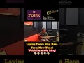 Download Lagu Hij speelt geen basgitaar... hij straft hem af 😳👊