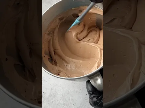 Chocolate Hot Water Buttercream #hotwaterbuttercream #nogritbuttercream #chocolate