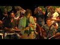 Download Lagu Cel svet pod eno tepko v Čadrgu - Etno Histerija World Orchestra (drugi del)