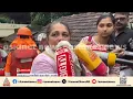 റാന്നിയിൽ പ്രളയ സമാന സാഹചര്യം; വീടിന് മുകളിൽ അഭയം പ്രാപിച്ചവരെ ഫയർഫോഴ്സ് പുറത്തേക്ക് എത്തിക്കുന്നു