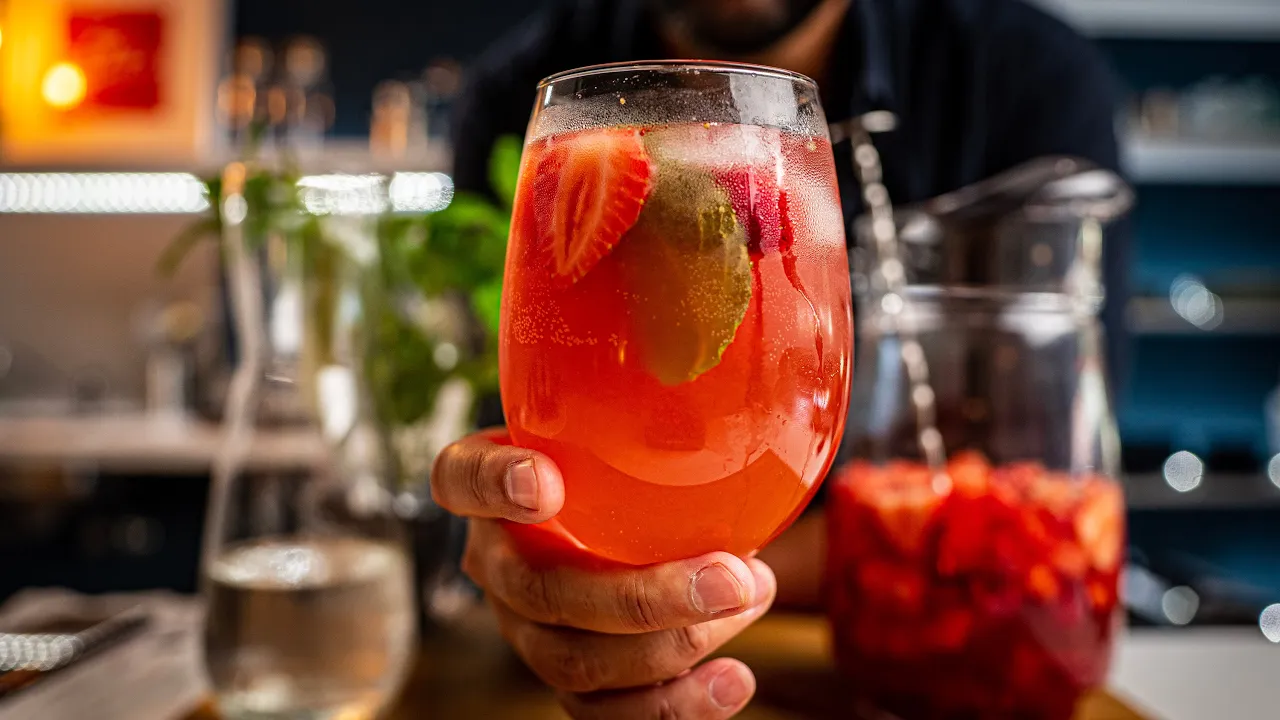 Sangria Rosé para os dias de calor ;)