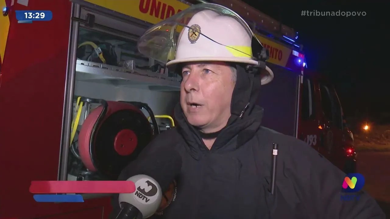 Curto circuito pode ter sido a causa: residência fica destruída após pegar fogo no bairro Boa Vista