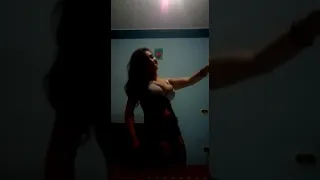 رقص جنسي لبوه جامده اوي لا يفوتك 