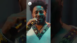 የቴዎድሮስ ታደሰ ተወዳጅ ሙዚቃ በእሑድ ቤት እልፍኝ አላዛር አብዱ ድንቅ አድርጎ ተጫወተው 