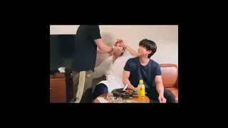 ثروباك لما هيون اكل مناديل من يد لينو Straykids Fyp Memes 