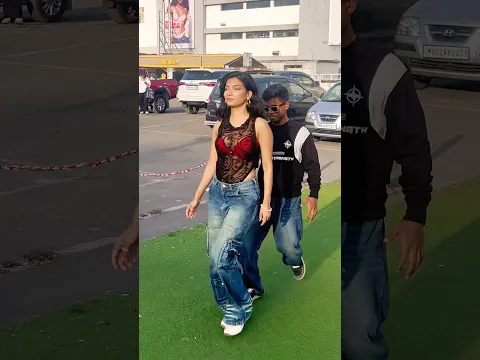 Diggy walk 😋 Subscribe for more 🥹 #hilarious  #viral #funny #comedy #funnyprank #prank