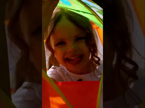 Maya está buscando un castillo para princesas