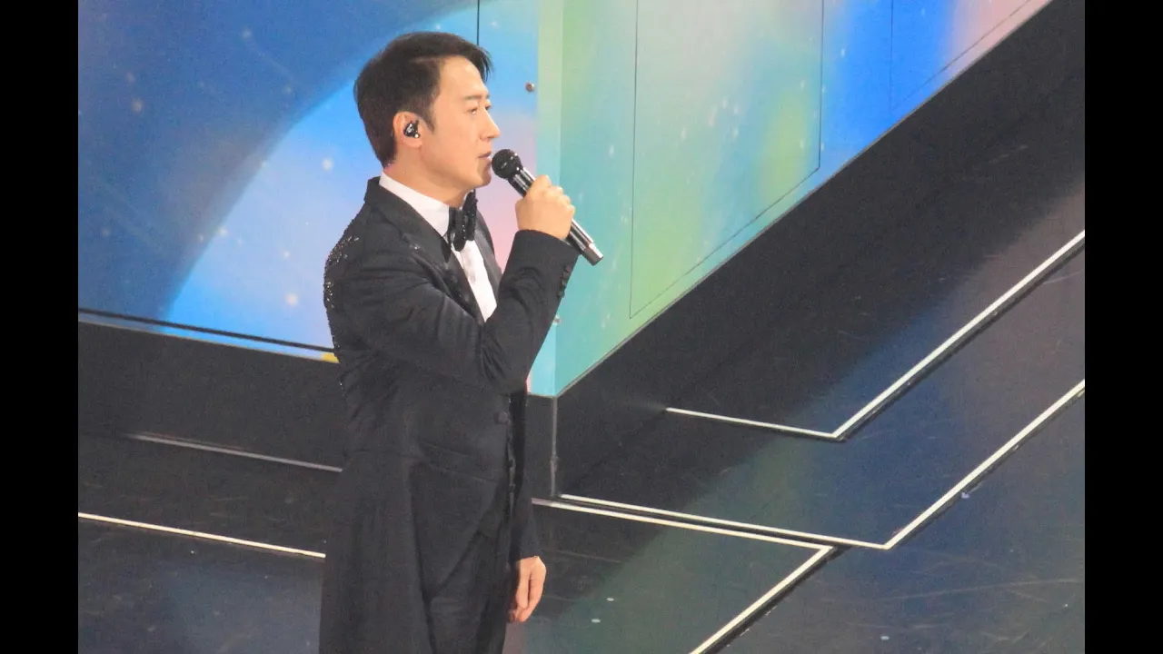 黎明演唱會 2023 - 傳情達意 | 按 "CC" 可顯示歌詞字幕 黎明演唱會 2023 - 傳情達意 | 按 "CC" 可顯示歌詞字幕