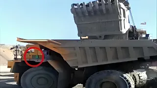  mega truck belaz excavator emco hitachi buldozer mining coal excavator loading trucks belaz