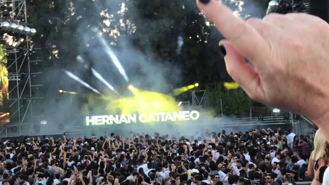 Danny Howells - Earthlings X (Original mix)