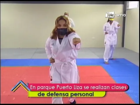 En parque Puerto Liza se realiza clases de defensa personal