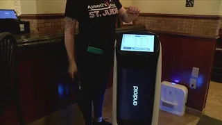 Avanti s testing robot hostesses at Peoria location