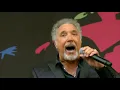 Tom Jones - Delilah (Glastonbury 2009).avi