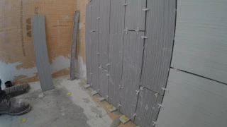 HOW TO INSTALL VERTICAL ACCENT ROW WITH TILE - LARGE FORMAT MODERN TILE SHOWER PART 2 DIY