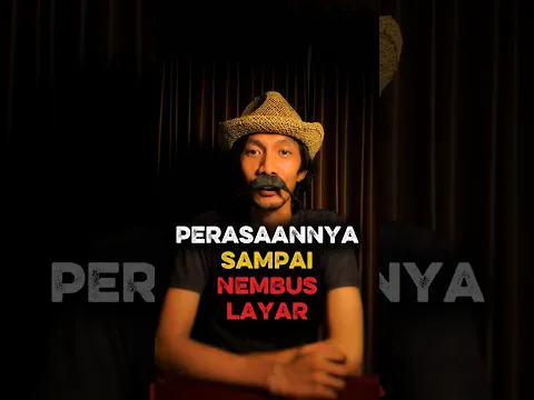 momen haru petugas saat turun hujan